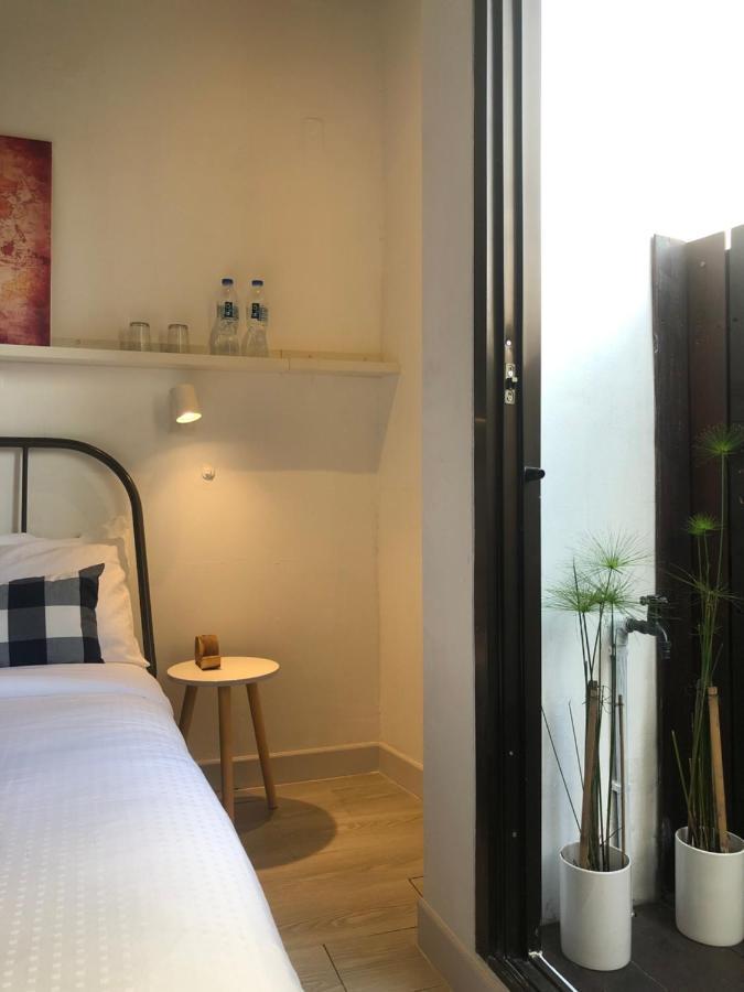 Uhu Bangkok Hotel Exterior photo